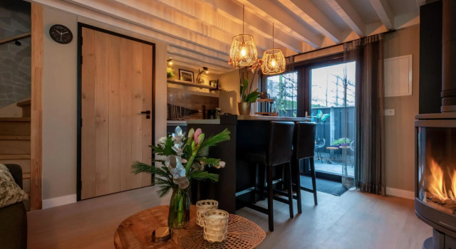 Enjoy this cozy holiday home in Zoutelande, Book Hotel Zoutelande 