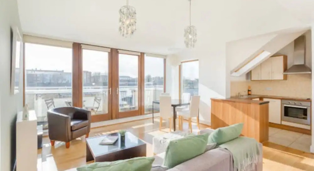 2 Bedroom Penthouse With Private Terrace, Prenota Appartamento Contea di Dublino 