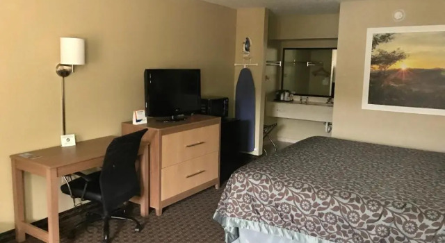 Номер Standard Days Inn By Wyndham Lexington-Columbia