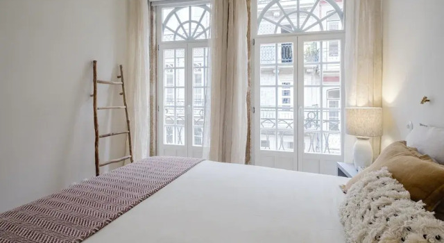 BOUTIQUE Rentals Flores Plaza, Забронировать Бутик-отель Порту Регион Порту, рядом с Парк Виртудеш