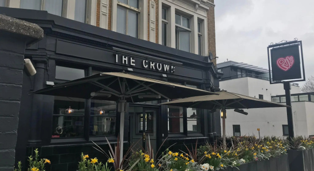 PubLove @ The Crown, Battersea - Hostel