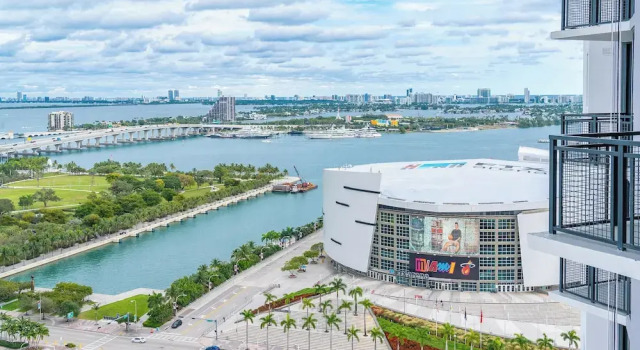 Апартаменты Deluxe c 1 комнатой с балконом Global Luxury Suites Miami Worldcenter