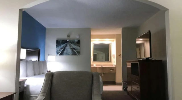 Люкс Best Western Inn & Suites Monroe