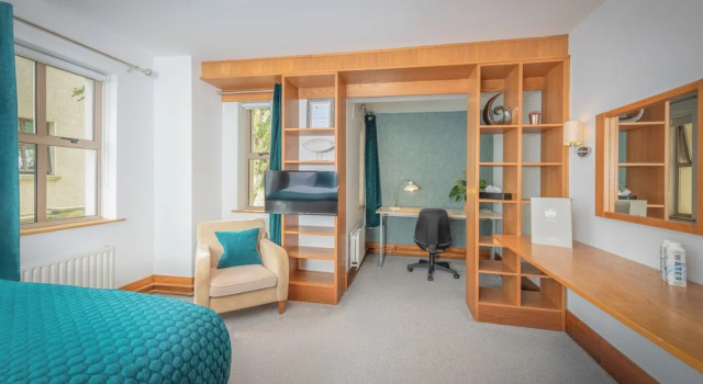 Brennan Court Guest Accommodation, Rezerwuj Pensjonat Limerick Limerick