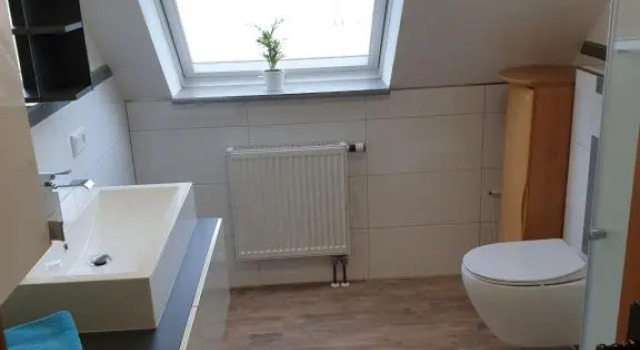 Wohlfühl-Apartment Bad Kissingen IV, Забронировать Апартаменты/квартира Отели Бад-Киссинген с парковкой, рядом с Павильон Вандельхалле в городе Бад-Киссинген, Парковка