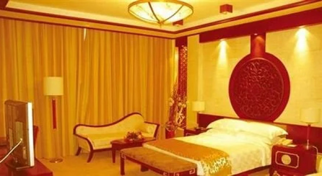 Coal Mine Hotel - Huainan, Book Hotel Hoteller i Huainan med parkering, Parkering