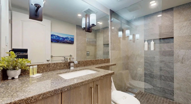 Апартаменты Luxury Town Plaza, Unit 256