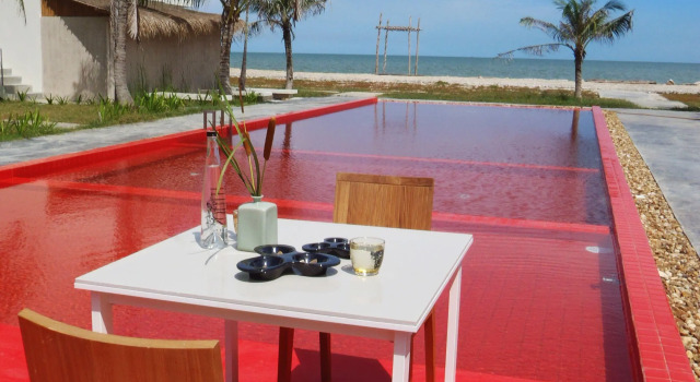 Кровать в общем номере Red Z The Ocean