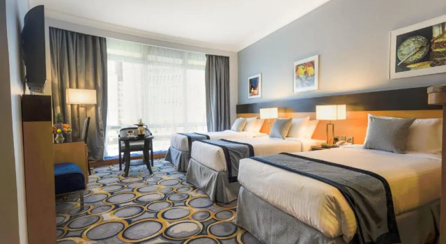 Трёхместный номер Prestige Hotel