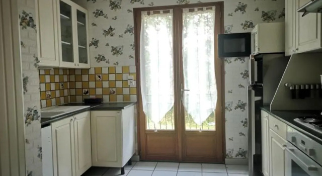 Коттедж Charming 5-Bedroom Perigord Retreat with Pool and Garden
