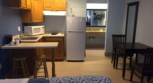 Четырёхместный номер Standard Americas Best Value Inn Bishop/Kingsville