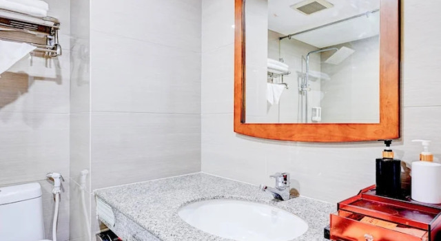 Номер Deluxe Palette The Travellers Hotel Bangkok