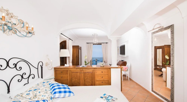 Вилла с 5 комнатами Villa Zeus