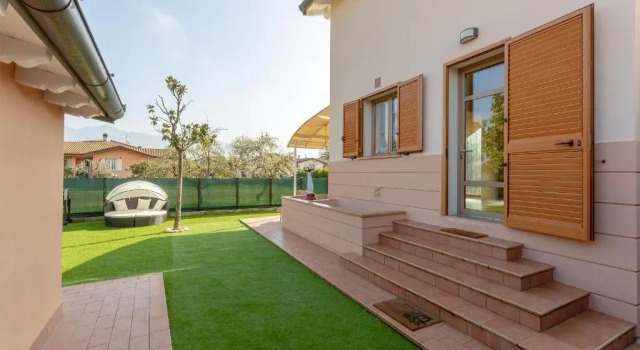 Вилла Villino Esse, Libero su 4 Lati più Dependance nel cuore della Versilia