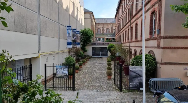 Le Jardin D'eugene - 4p House - Terrace - Historic Center, Забронировать Отель Онфлер 