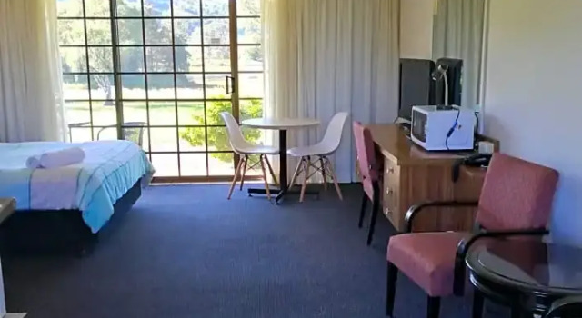 Двухместный номер Deluxe Lakeside Lodge Motel