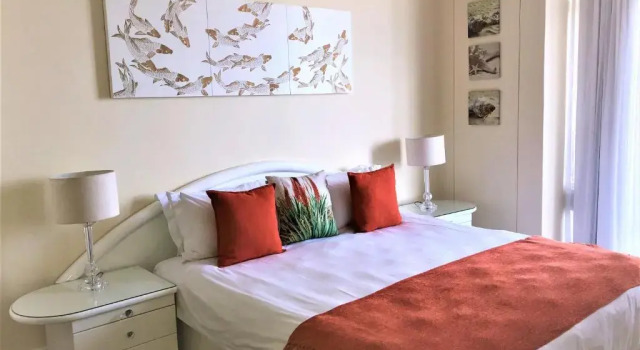 Searock, Забронировать Отель Умхланга Durban North Coast, рядом с Granada Square Shopping Centre