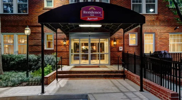 Residence Inn by Marriott Atlanta Midtown/Georgia Tech, Забронировать Отель Отели Атланта с завтраком, рядом с Центр кукольного театра, Завтраки