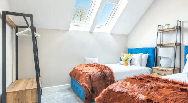 Elliot Oliver - Luxury Penthouse Apartment With Sea View