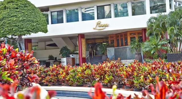 Luana Waikiki Hotel & Suites, Забронировать Отель Бизнес-отели Гонолулу, рядом с Гавайский музей армии США, 4* 5*