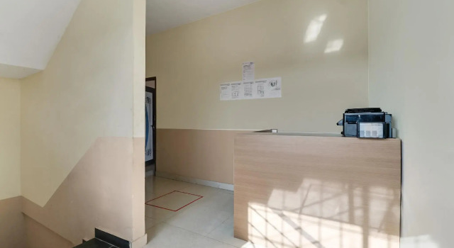 SPOT ON 76940 Sri Annapoorneshwari Residency Boarding & Lodging, Boek Hotel Hassan Bangalore