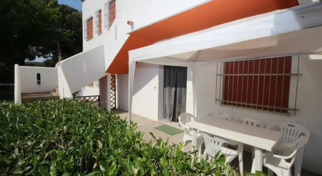 Villa Debby appartamento 02, Prenota Appartamento Hotel a Veneto con parcheggio, Parcheggio