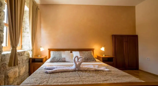 Villa Old Castle Apartments, Buchen Sie Ferienwohnung Hotels in Herceg Novi mit Pool, Schwimmbad