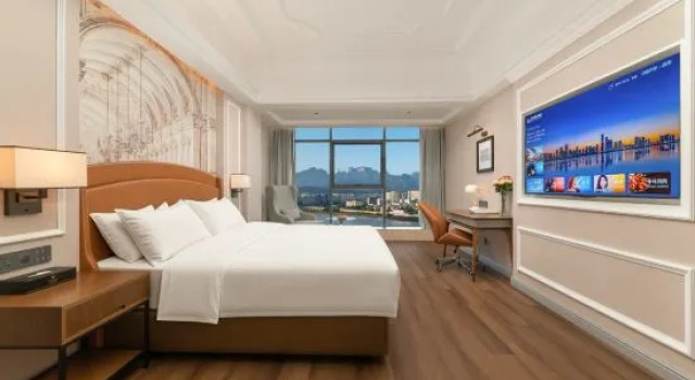 Люкс Deluxe Vienna International Hotel (Zhangjiajie Tianmenshan Branch)