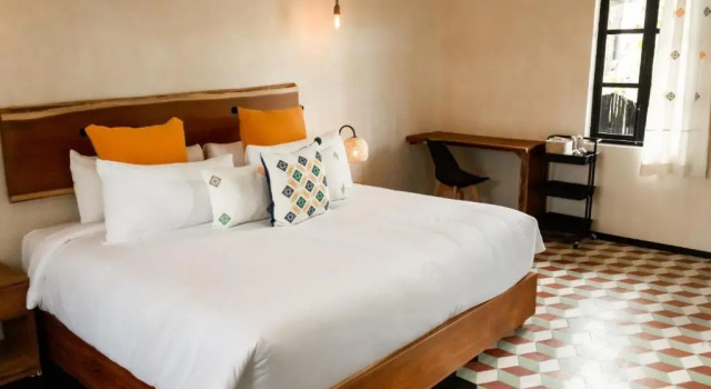 Люкс с видом на бассейн Maka Hotel Boutique