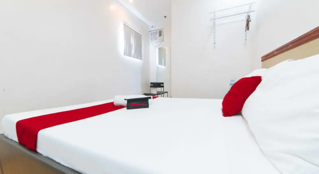 Двухместный номер Deluxe RedDoorz Plus near SM Lanang Davao