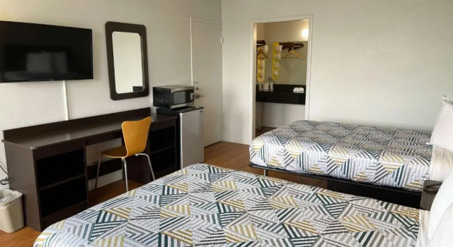 Четырёхместный номер Standard Motel 6-Troy, OH