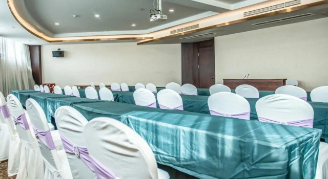 Phoenix International Hotel, Prenota Hotel Hotel a Lishui con parcheggio, Parcheggio