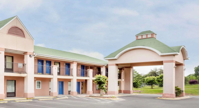 Howard Johnson, Boek Mini-hotel Hotels in Virginia met ontbijt, Ontbijt