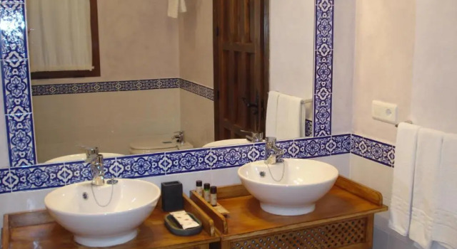 Трёхместный номер Superior Hotel Rural Cortijo de Salia