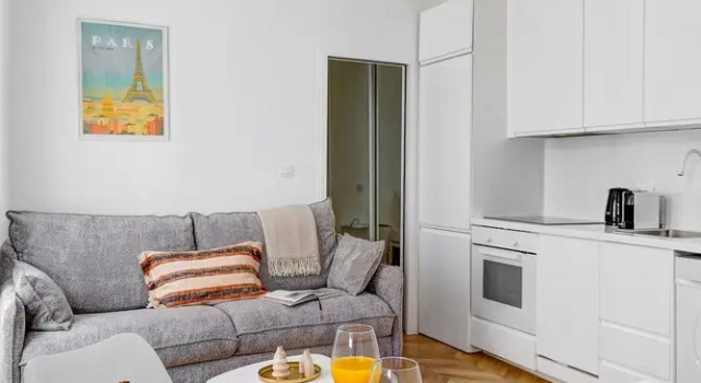 Апартаменты Bright 1BR Near Seine & Eiffel Tower