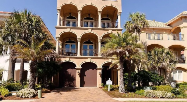 Vista del Mare 4 Bedroom Holiday Home by Five Star Properties, Забронировать Дом для отпуска Дестин Emerald Coast, рядом с Гольф-клуб Emerald Bay