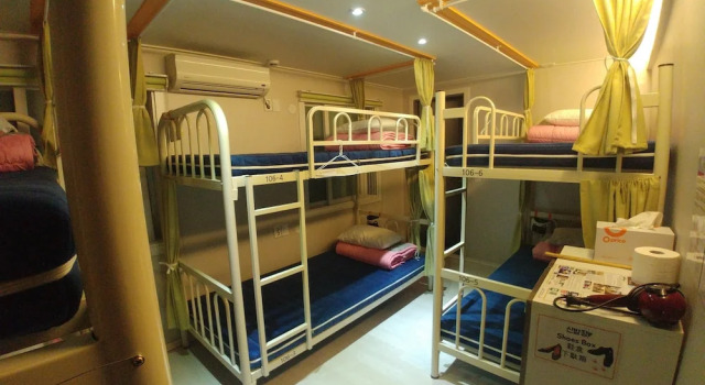 Cama en dormitorio compartido Bomgoro Guesthouse