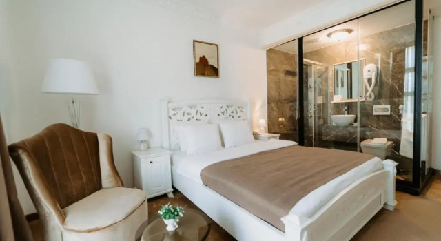 Номер Deluxe Golden Hotel