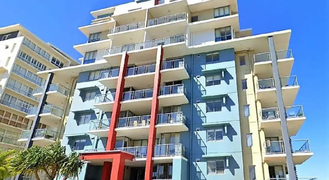 Central Kings Beach 2 BR APT w Pool and Spa access, Prenota Resort Hotel a Queensland con parcheggio, Parcheggio