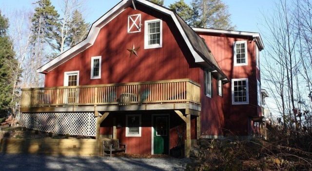 Unique Barn-style 3 Br Private Home 3 Bedrooms 2.5 Bathrooms Home, Book Feriehus Ludlow Okemo Mountain