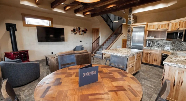 Люкс Cougar Ridge Resort