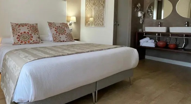 Полулюкс Añoreta Suites
