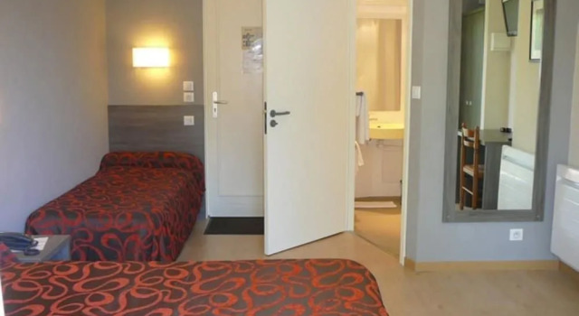 Relais des Cinq Routes, Rezerwuj Hotel Parnac Indre