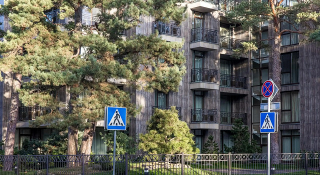 BIRUTĖS ALLEY 43, By Cohost, Забронировать Отель Отели Паланги с парковкой, рядом с Eglė the Queen of Serpents, Парковка