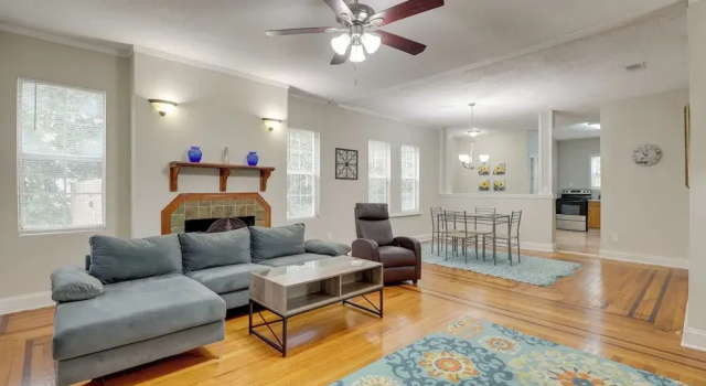 Коттедж Jacksonville Vacation Rental ~ 7 Mi to Downtown!