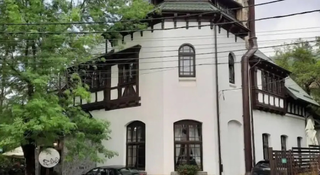 Chateau Sinaia by Olala Homes, Забронировать Отель Синая Sinaia-Azuga-Busteni, рядом с George Enescu Memorial House
