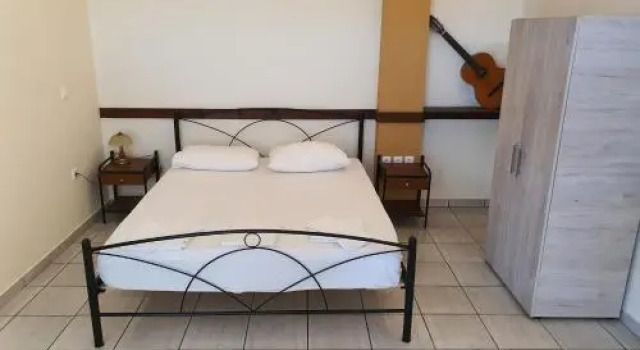 M-George apartment by the airport, Забронировать Апартаменты/квартира Маркопулон Месойеас 