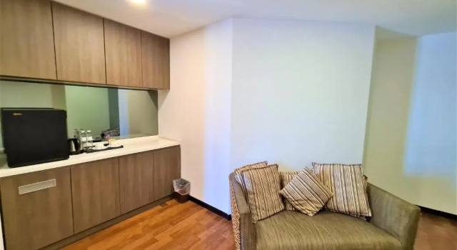 Полулюкс Nexus Business Suite Hotel