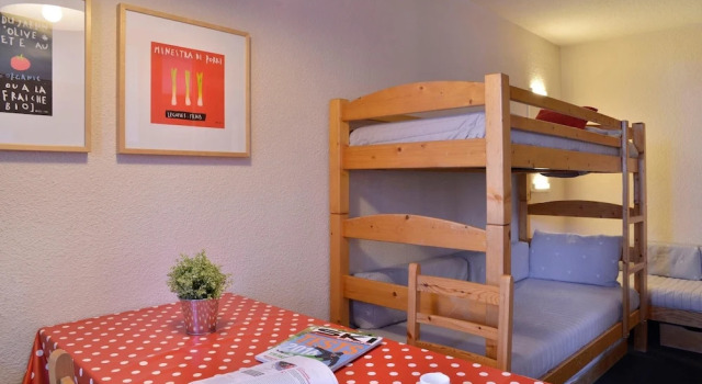 Residence Saintjacques Studio on Slopes for 4 People of 28 mÂ² Rs426, Prenota Hotel Hotel a Rodano-Alpi con parcheggio, Parcheggio