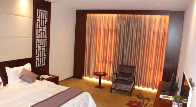 Dongda Jinyuan Hotel, Book Hotel Ordos Inner Mongolia